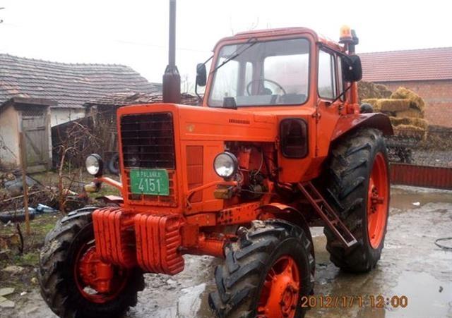 Traktor-MTZ-82
