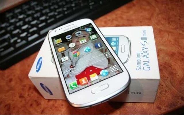 Samsung Galaxy S III mini GT-I8190
