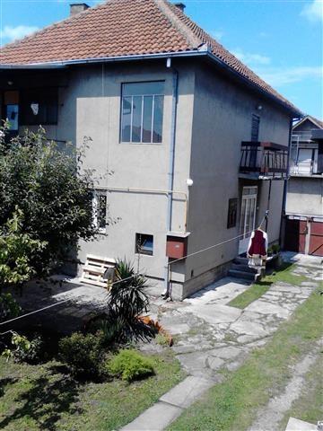 Kuca-od-200m2-nova-pazova-centar