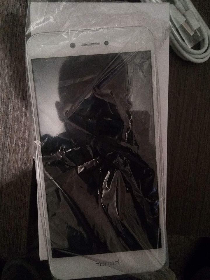 HUAWEI-HONOR-8-LITE---NOV-NEKORISCEN--