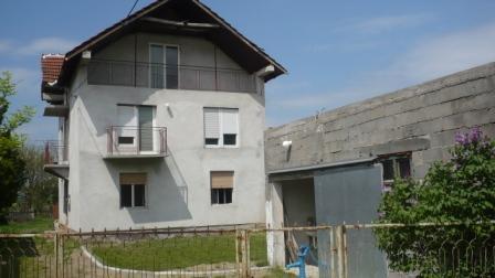 Kuce 470m2