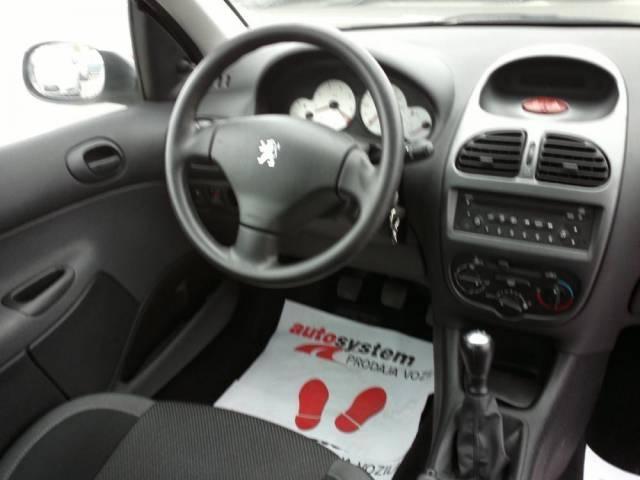 Peugeot-206--06