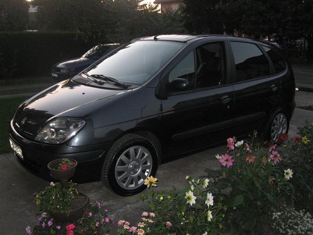 RENAULT SCENIC -01