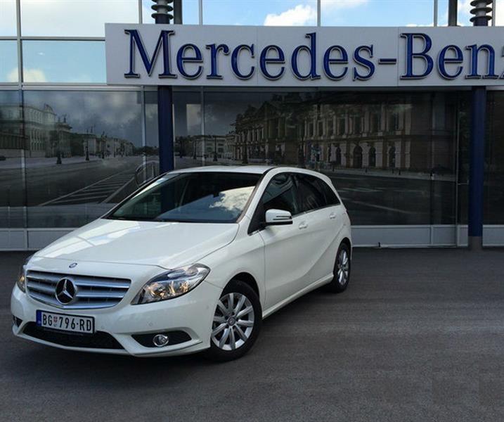 Mercedes-Benz-B-180--14