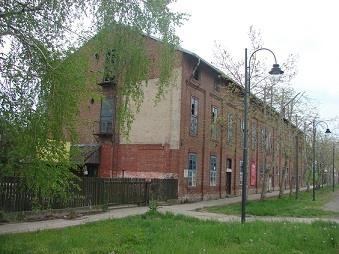 Specijalna ponuda-zgrada kod jezera