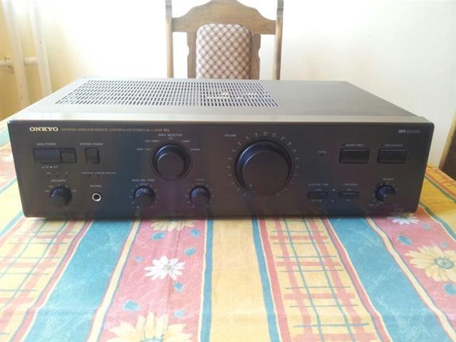 Onkyo-8830