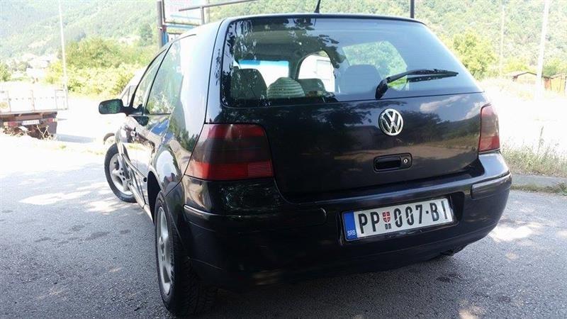 VW-GOLF-4-TDI--00