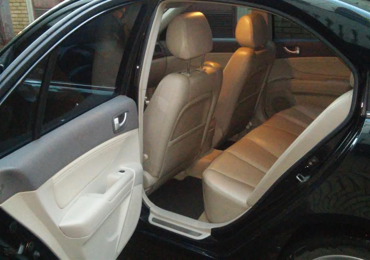 HYUNDAI-Sonata-2-0-crdi