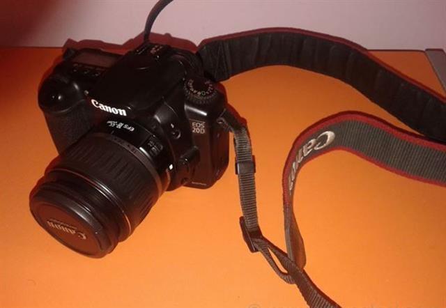 Canon EOS 20d + 18-55mm