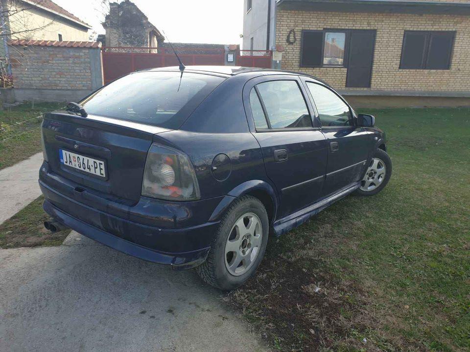 Opel-Astra-1-8-plin