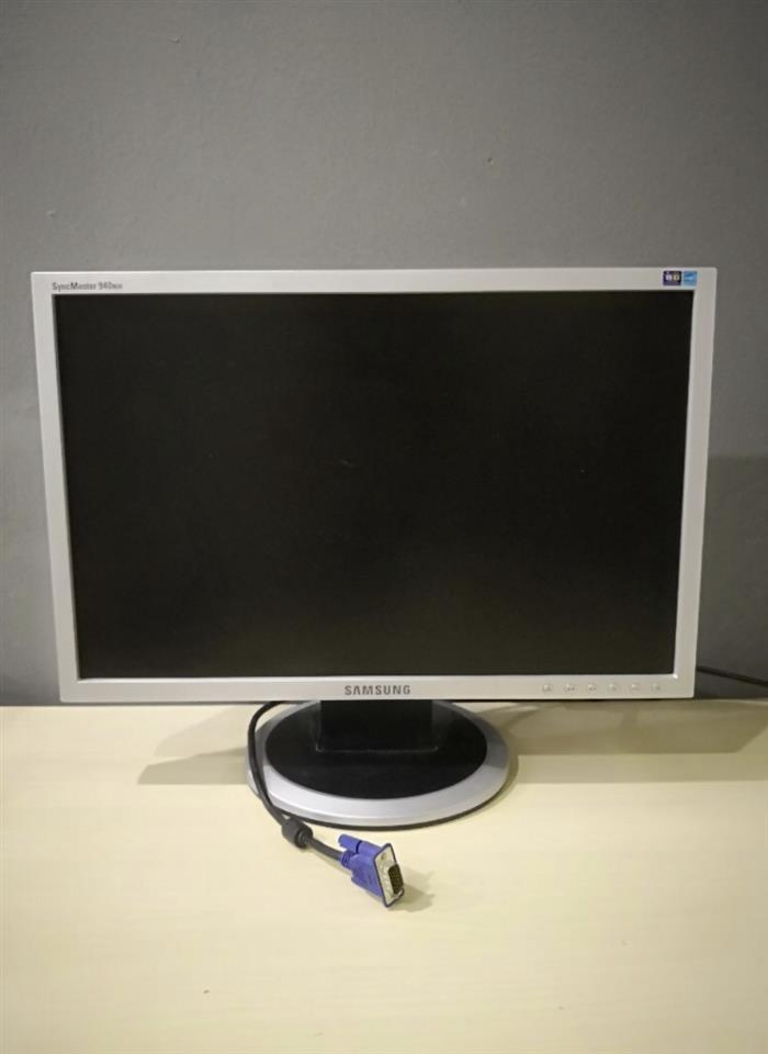 Samsung-SyncMaster-940nw