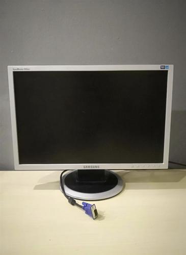 Samsung SyncMaster 940nw