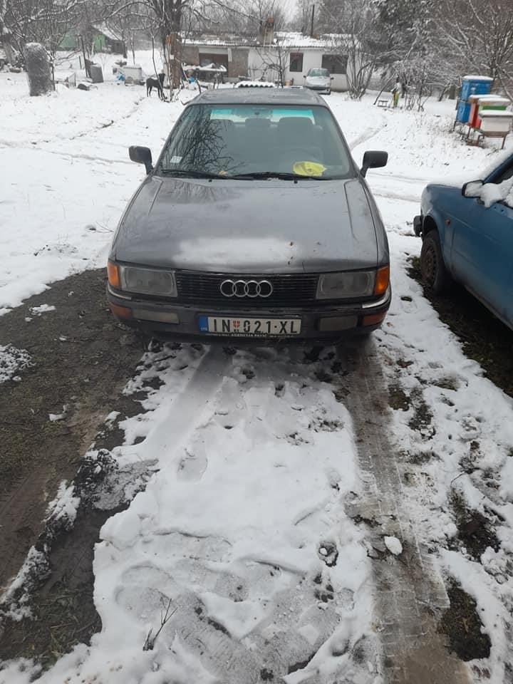 Audi--80--1-8