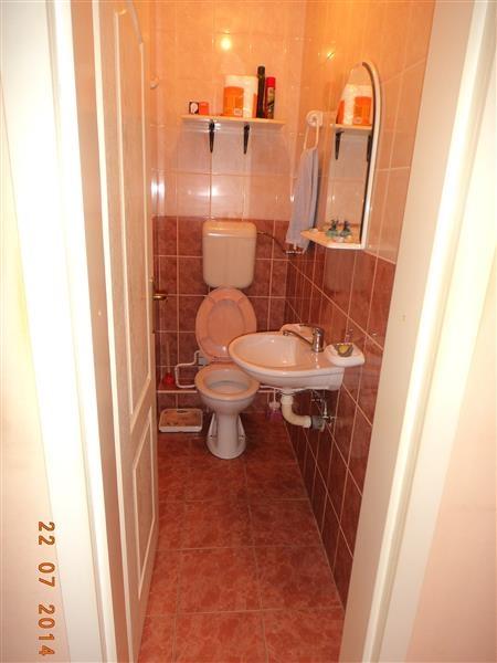 Dvoiposoban-stan-od-70m2-u-Centar
