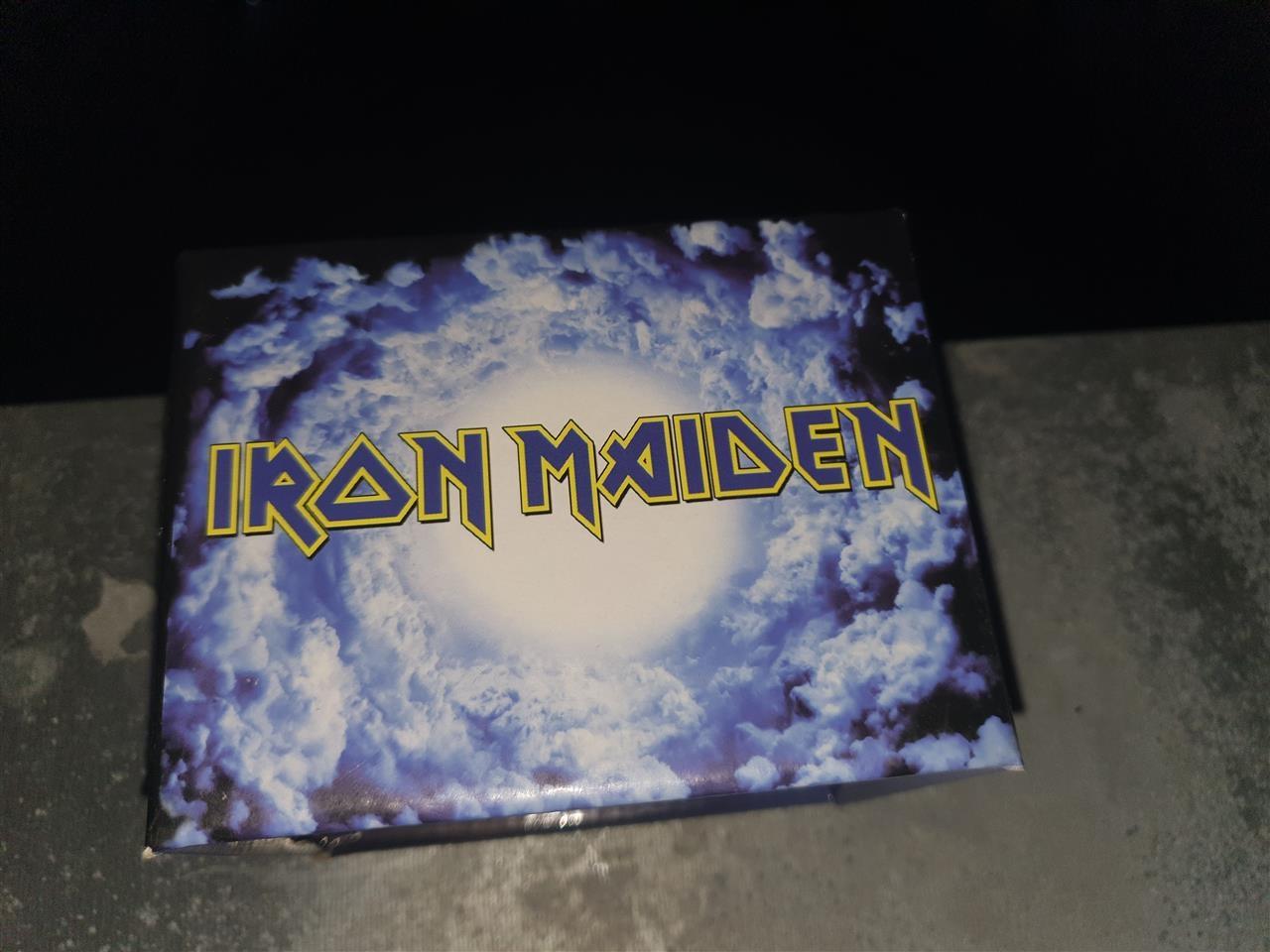 Iron-Maiden-šolja