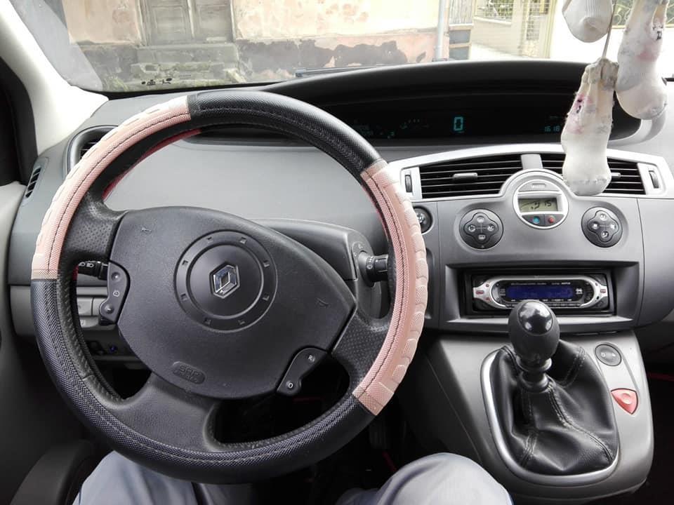 Renault-Scenic