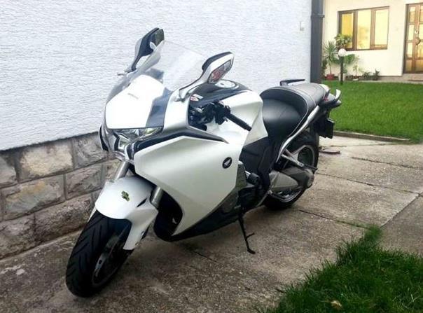 Honda-VFR-1200-DCT