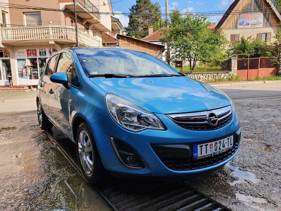 Opel-Corsa-2011