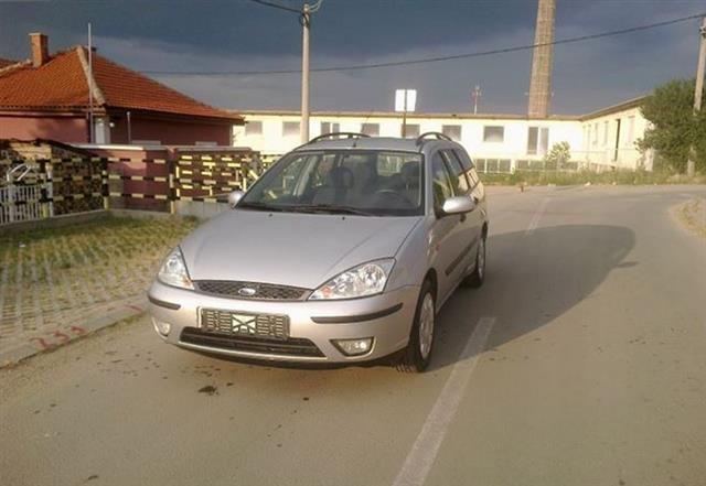 Ford Focus 1.8 tddi -02