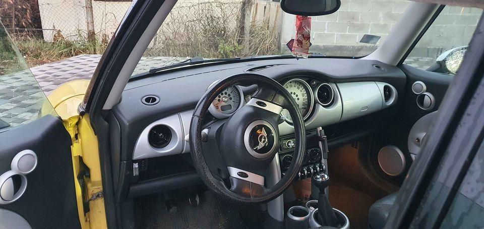 Mini-Cooper-1-6-benz