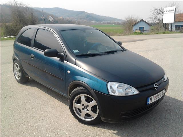 Opel-Corsa--01