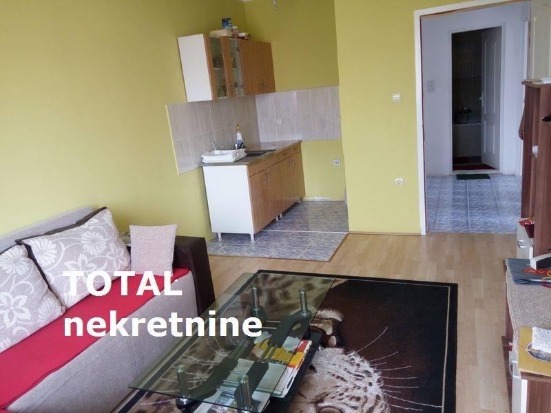 Uknjizen-dvoiposoban-stana-na-Salajci