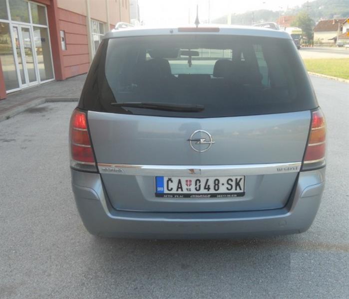 Opel-Zafira-b--05-
