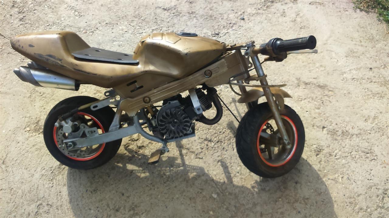 Mali-motor-benzin