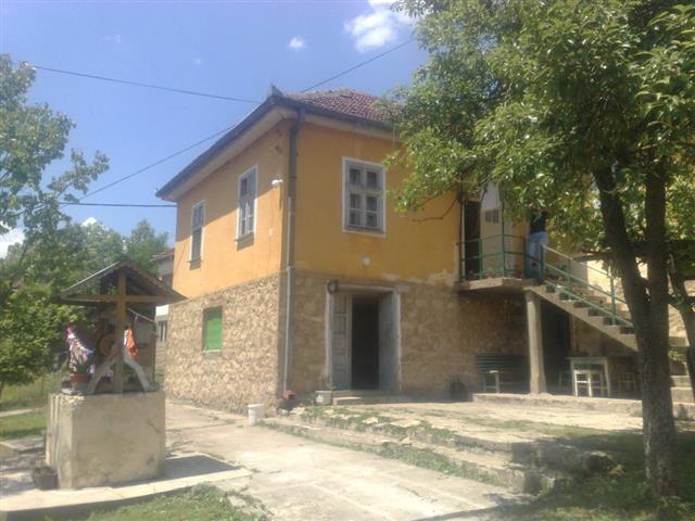 Kuca od 130m2 - Medvedja
