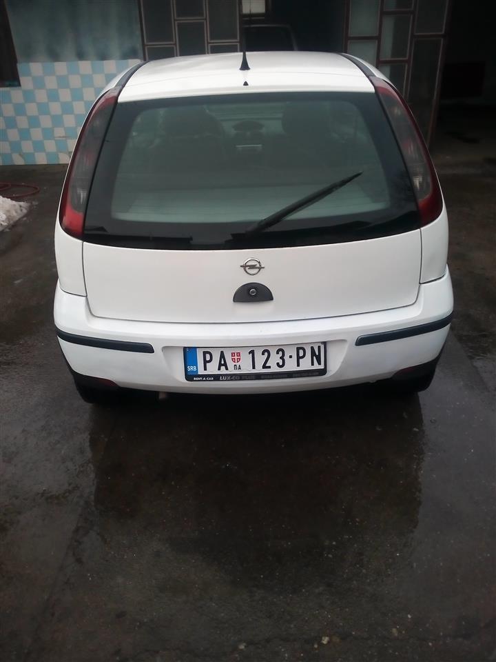Opel-Corsa-C-1-2