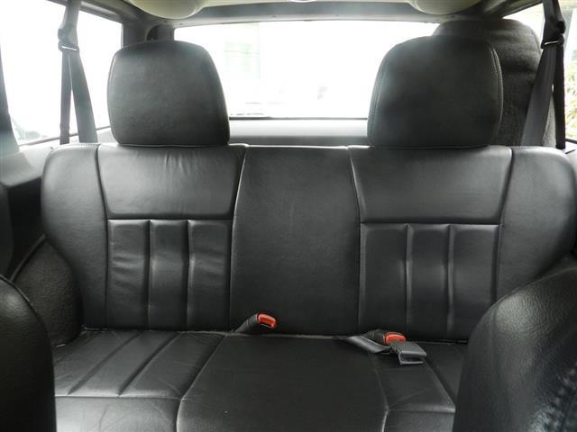 Jeep-Cherokee--Classic-4-0---01