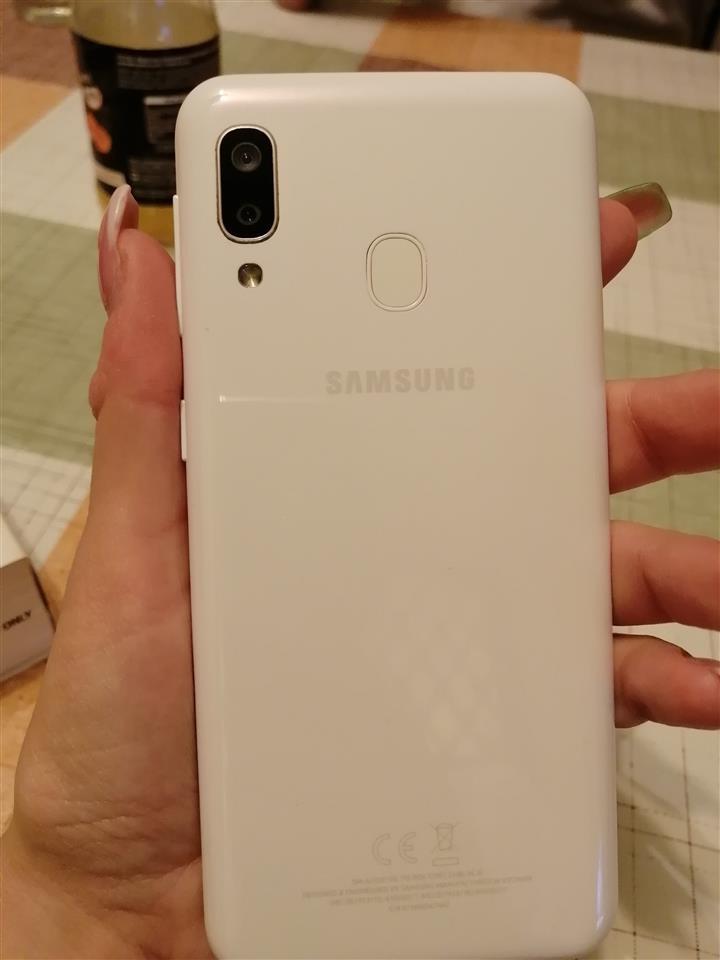 Samsung-galaxy-a20-e