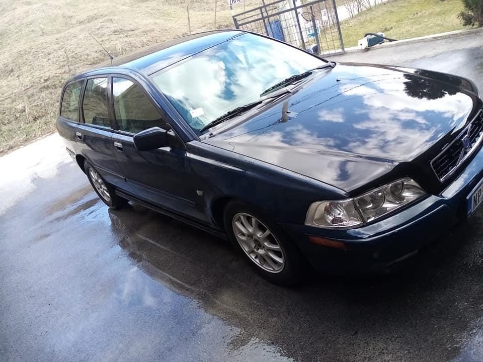 Volvo-v40