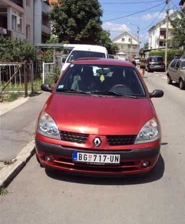 Renault-Clio-1-5-dci--05