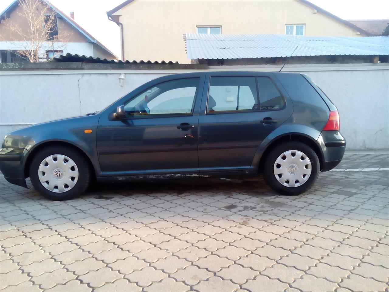 VW-Golf-4-1-4-benzin-