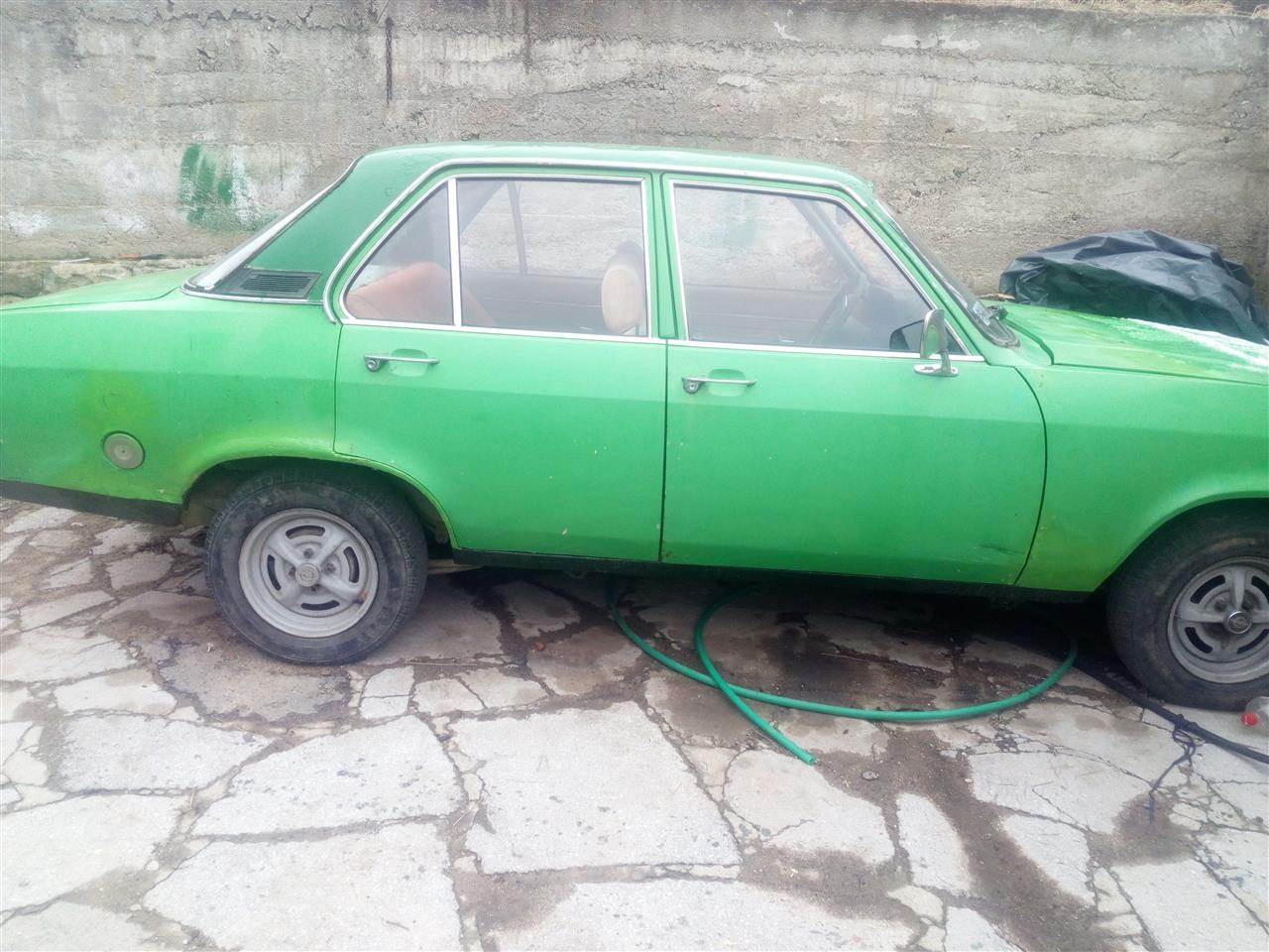 Prodaje-se-