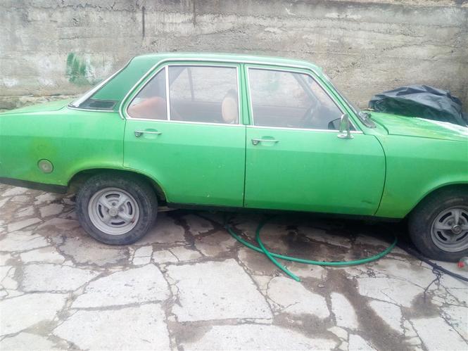 Prodaje se.