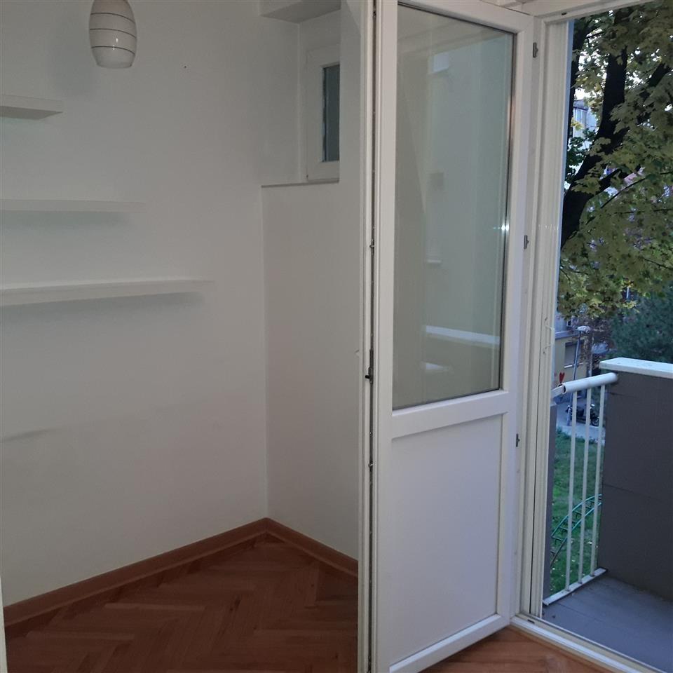 Prazan-useljiv-Lazara-Savatica