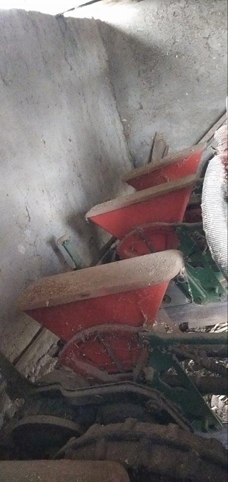 0637648116