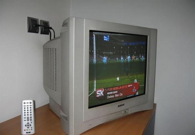 Sony Trinitron E-54 stereo model KV-21FQ10K
