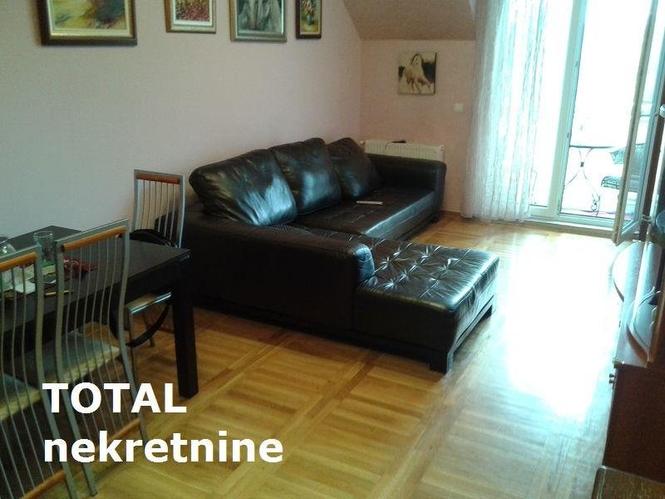 Uknjizen cetvorosoban duplex stan na Telepu