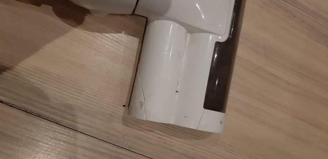 Usisivac na baterije ispravan