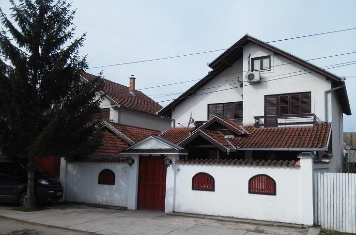 Kuca-u-centru-Backog-Jarka