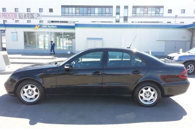 Mercedes-Benz E200 CDI -05