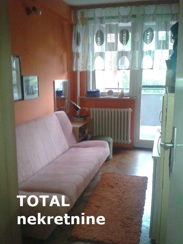 Uknjizen-solidno-odrzavan-dvoiposoban-stan