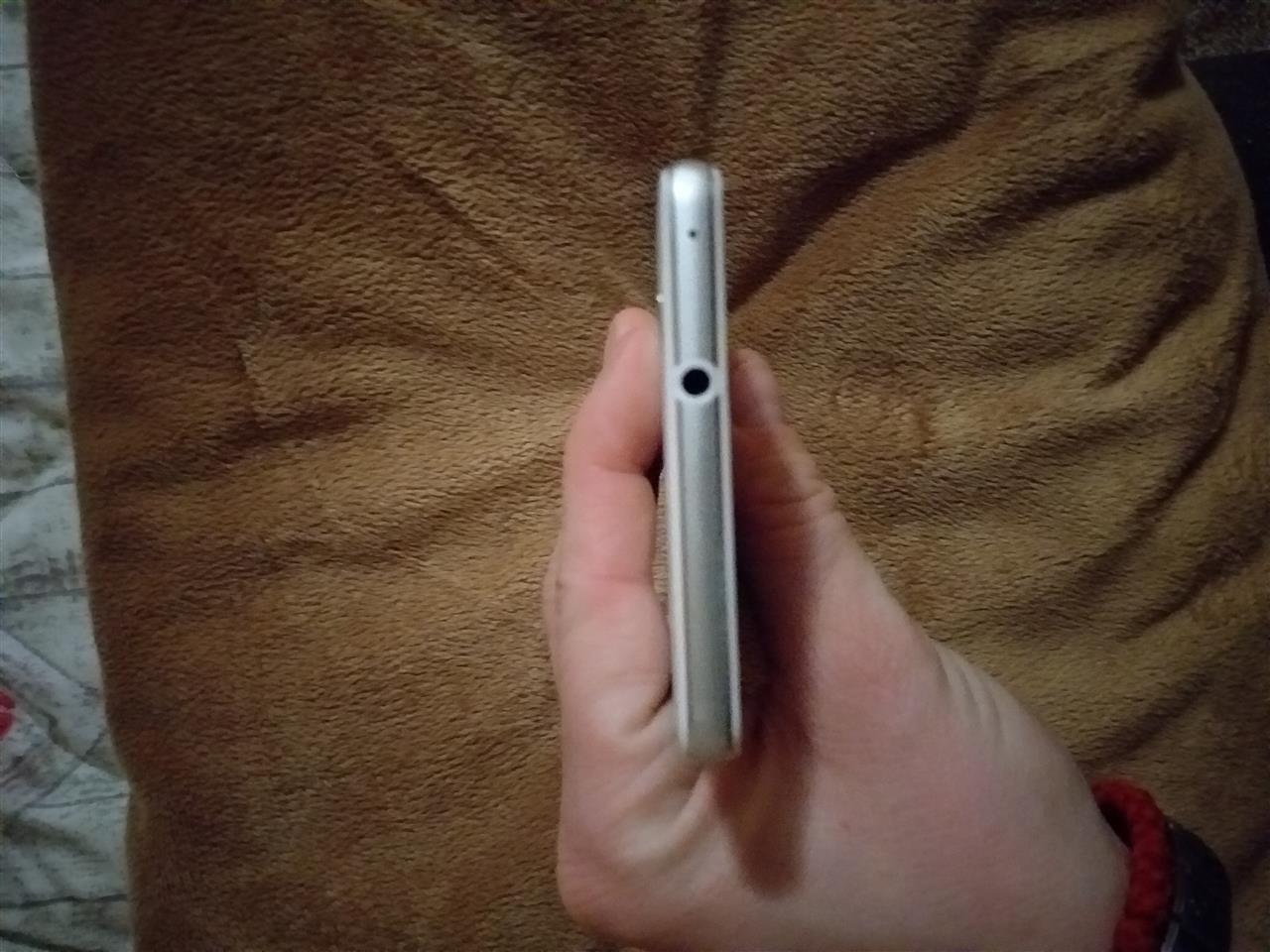 Mobilni-telefon