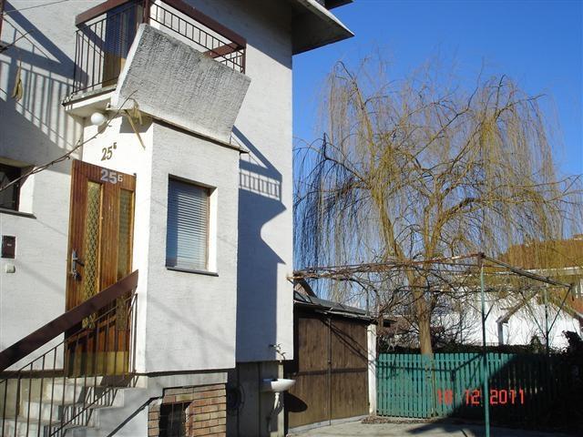Kuca 60m2 Dobanovci Beograd