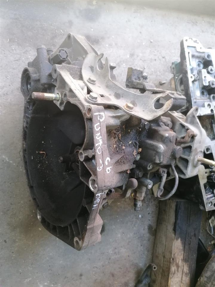 Fiat-punto-3-menjac-6b-benzin