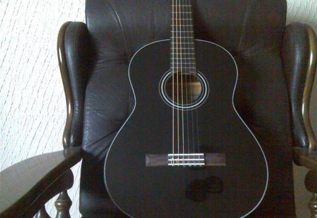 Yamaha C40