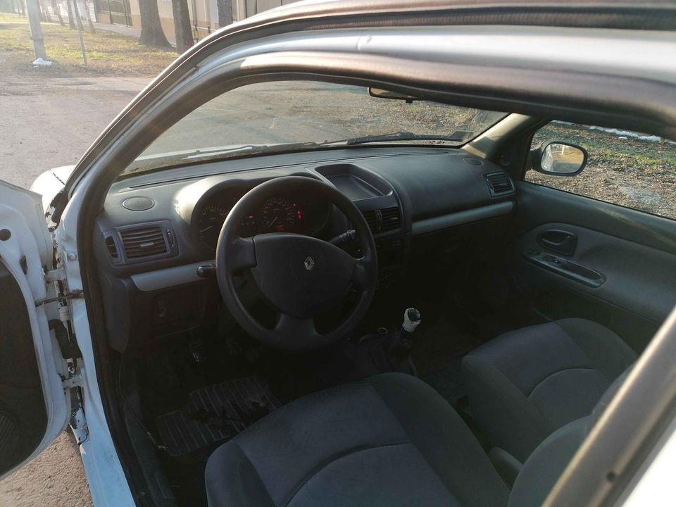 Clio-2-5-tdci